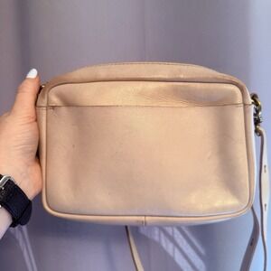 Madewell Mini The Leather Carabiner Crossbody Pouch Bag Purse Muted Shell Beige